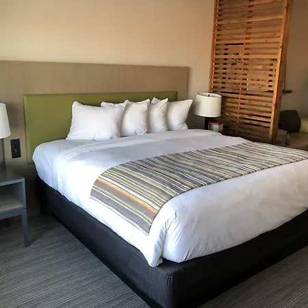 Fairfield By Marriott Inn & Suites Page-2
